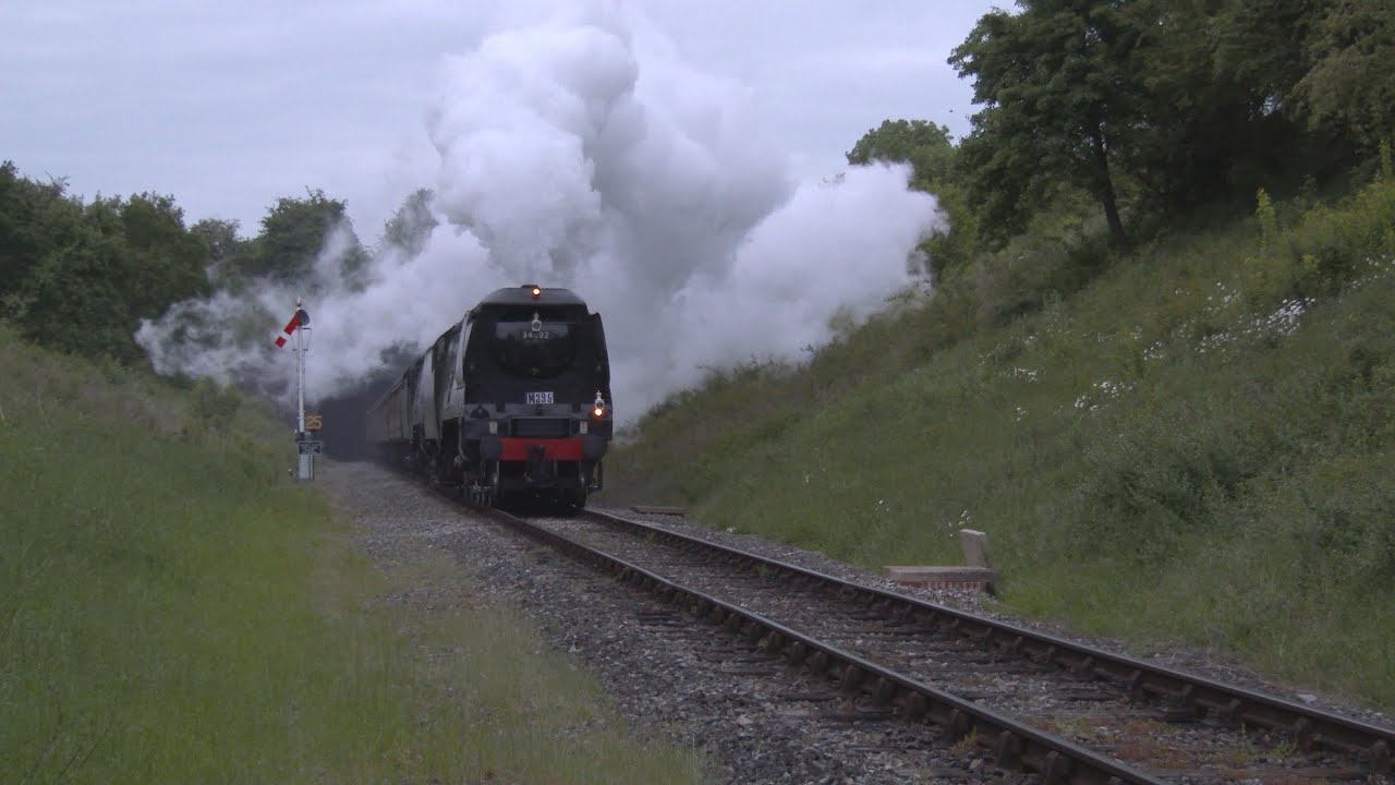 34007 Wadebridge & 34092 Wells feature in 30742 Charter at the GWR 30 May 2015