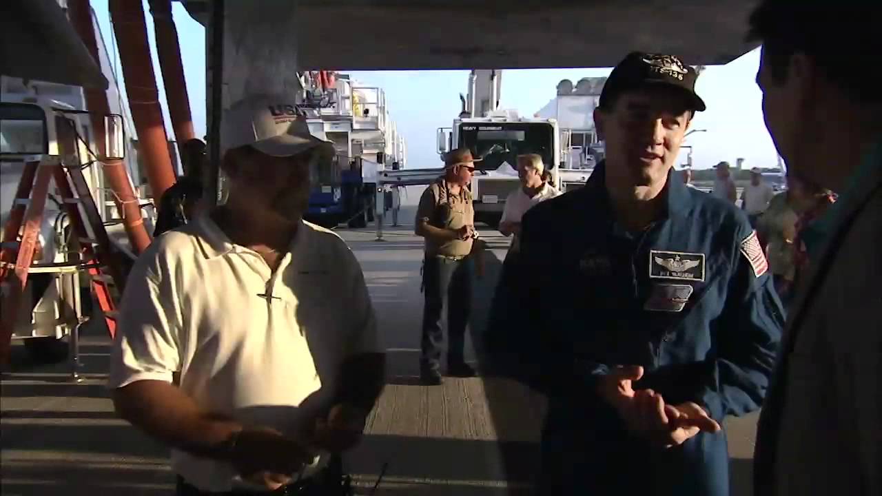 Space Shuttle Flyout: Landing Convoy
