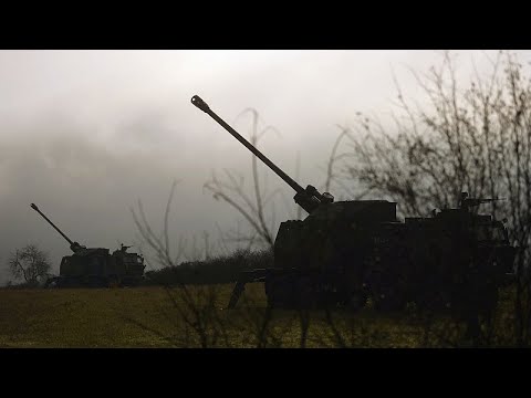 شاهد | صربيا تنشر المدفعية الثقيلة وتضع جيشها في حالة تأهب قصوى وسط توتر مع كوسوفو