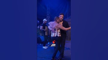 Thumbnail of Wesley safadão dançando - tem cabaré essa noite #shorts