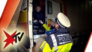 Betrunkene LKWFahrer: Kontrollen der Autobahnpolizei  Die ganze Reportage | stern TV