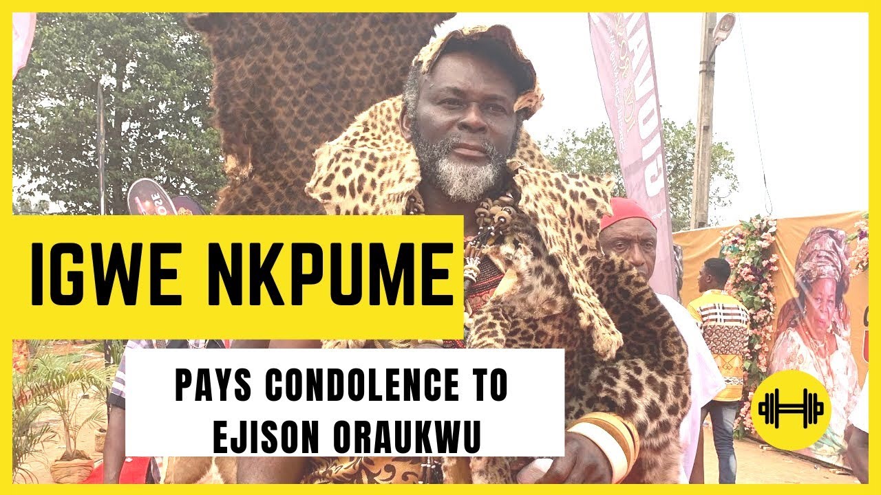 Igwe Mkpume’s Arrival at Oraukwu for Ejison Mother’s Funeral