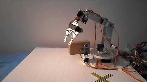 Arduino Robot Arm with Ultrasonic Sensor