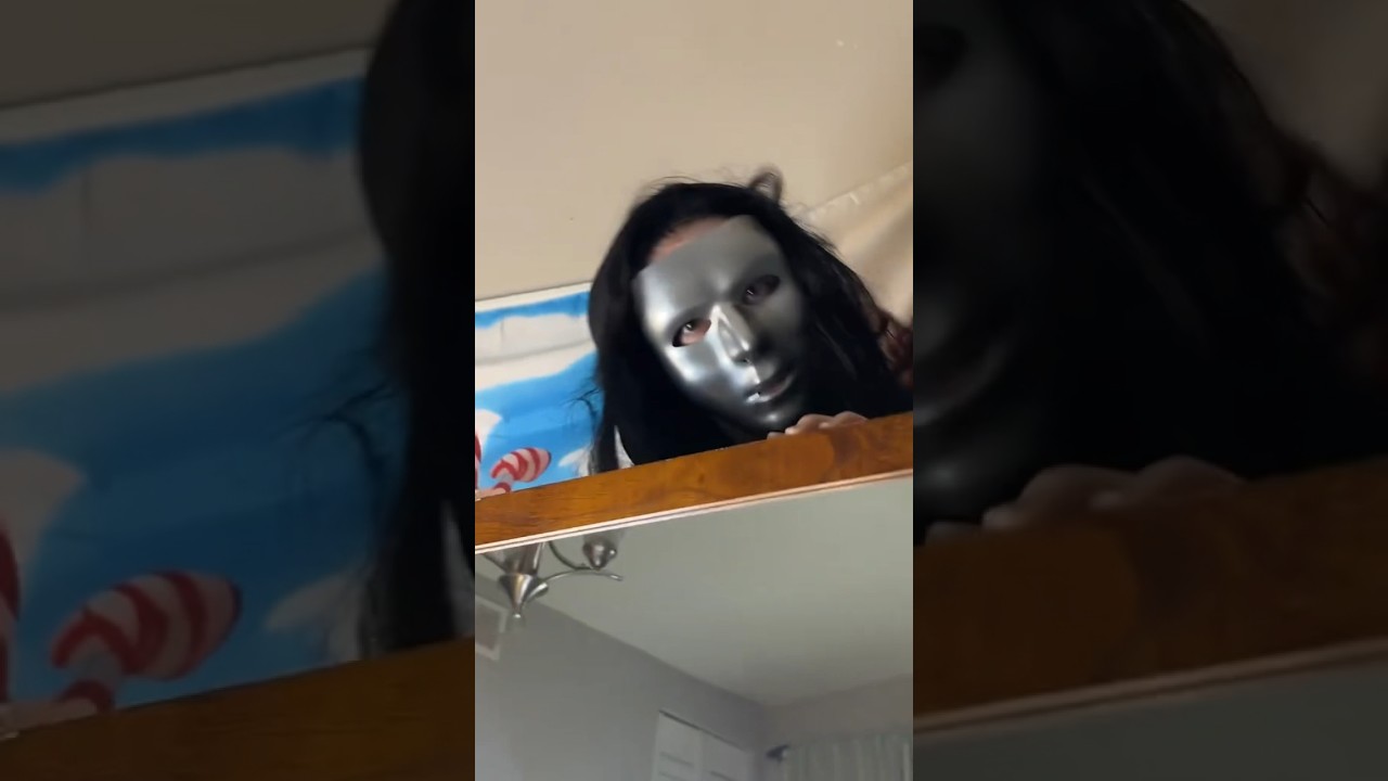 What is that… it’s the unknown!!  #cosplay #theunknown #willywonka #cosplay #lol