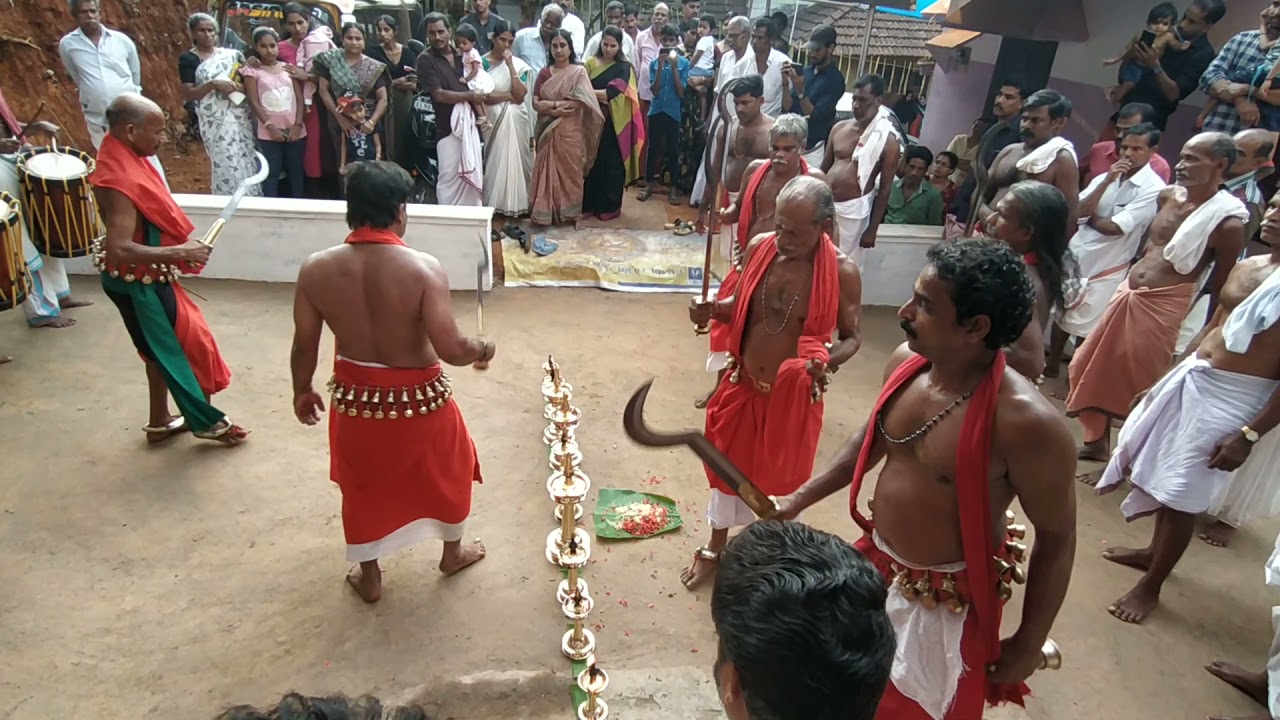 നാട്ടു കോമരങ്ങൾ