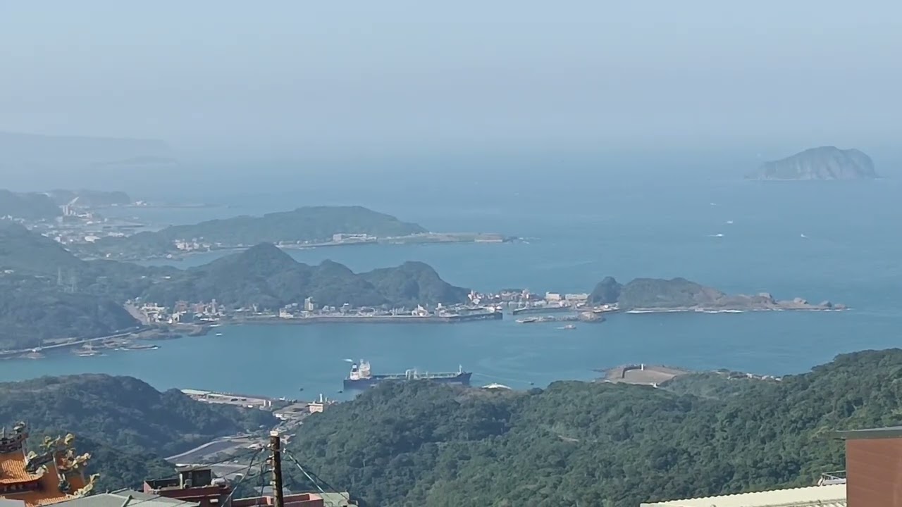 Jiufen mountain summit downhill to Jiufen old street  