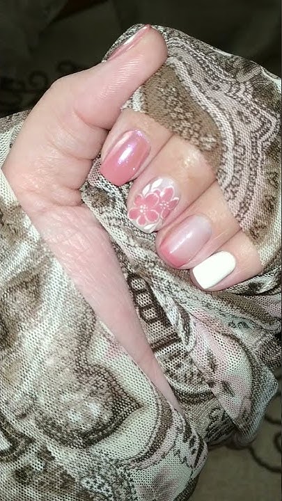 Короткие ногти, дизайн, мягкий квадрат, розовый маникюр, листочки ...