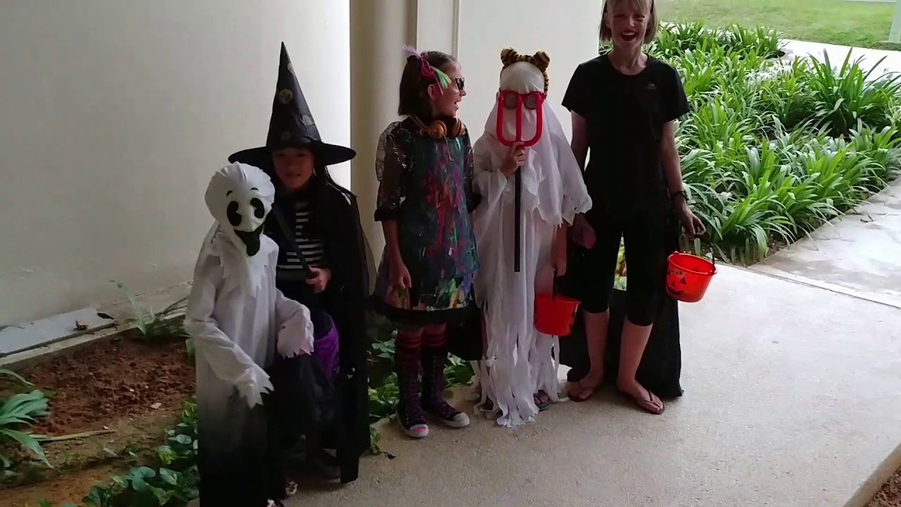 Halloween Singapore 2017 Trick or Treat? YouTube