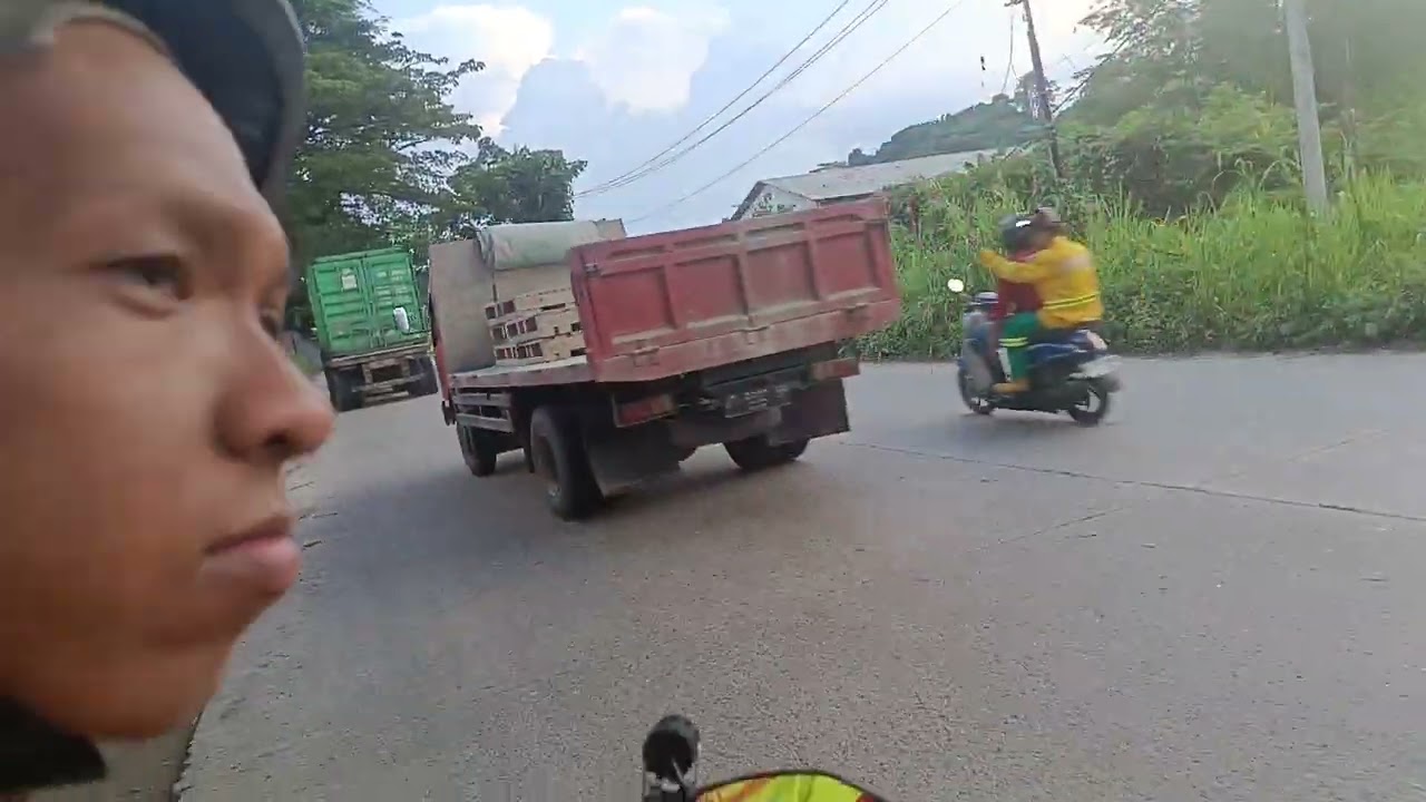 Menuju Tkp Jaya65/kebakaran di jalan pusaka gang usaha loa buah kota samarinda