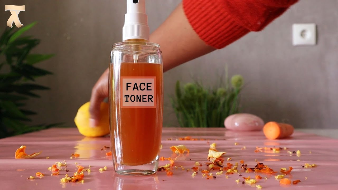 How To Brighten Skin At Home With Pineapple Toner