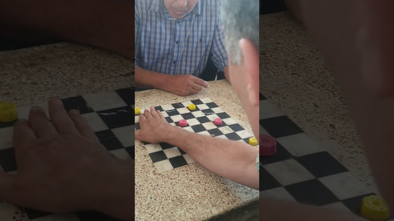 #الحكيمة الحلايقي مع مريدا واحد ماجبوش 22.0 كاريثة@