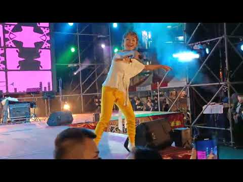 2022/4/3東大門夜市晚會，大芭演唱-死勁搖
