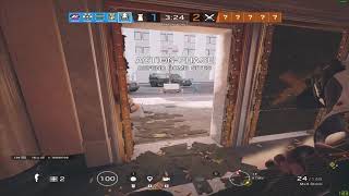 siege spawn peek 1 tap