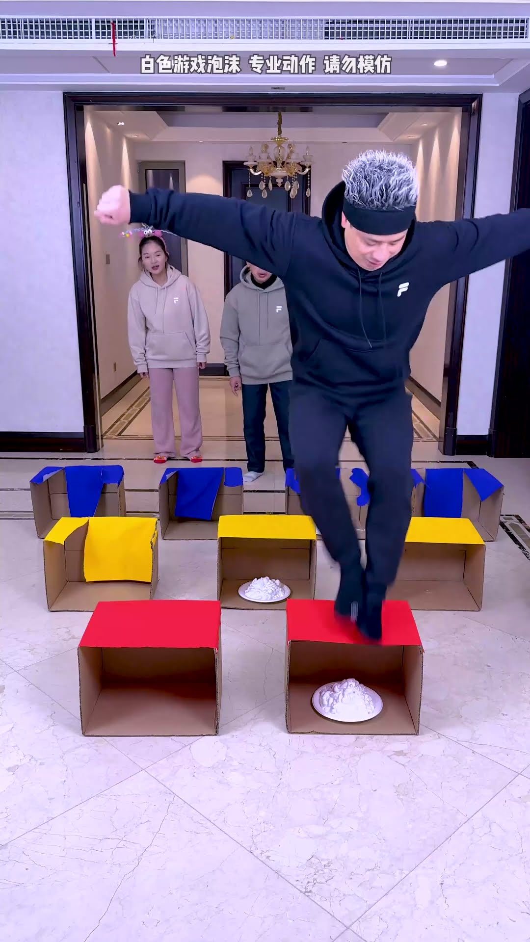 Color Box Blind Box Challenge, See Who Has Legs Covered With Cream#Funnyfamily #Partygames #Challeng