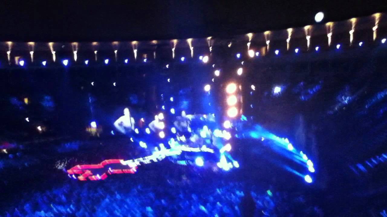 Download Coldplay: Violet Hill. Amex Unstaged Concert. Madrid (26.10.11)