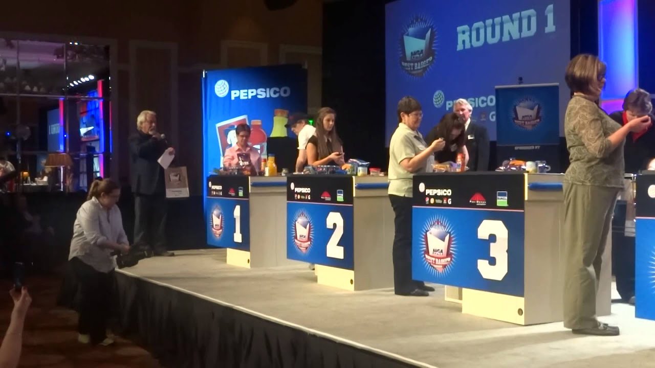 NGA Best bagger competition Il.Champ\Sullivan's Food - YouTube