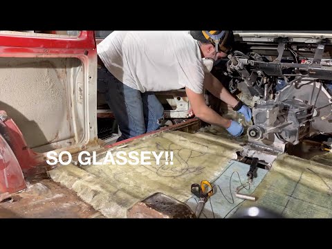 Video: Cum reparați tigăile de podea din fibră de sticlă?