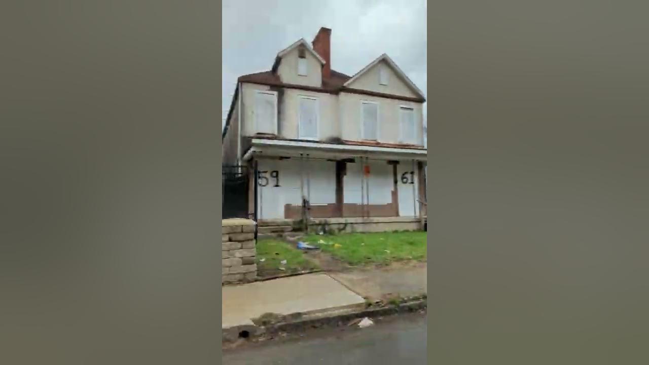 Tour of Columbus A tour of the Bottoms, Columbus, Ohio. Broad street in