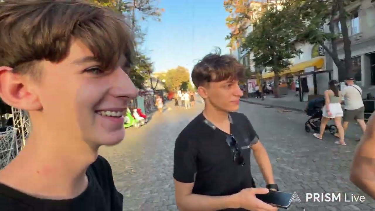 Бурное движалово в солнечном центре