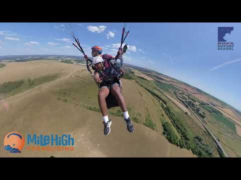 Flying high on the tandem with Mile High Paragliding in South East England 150722