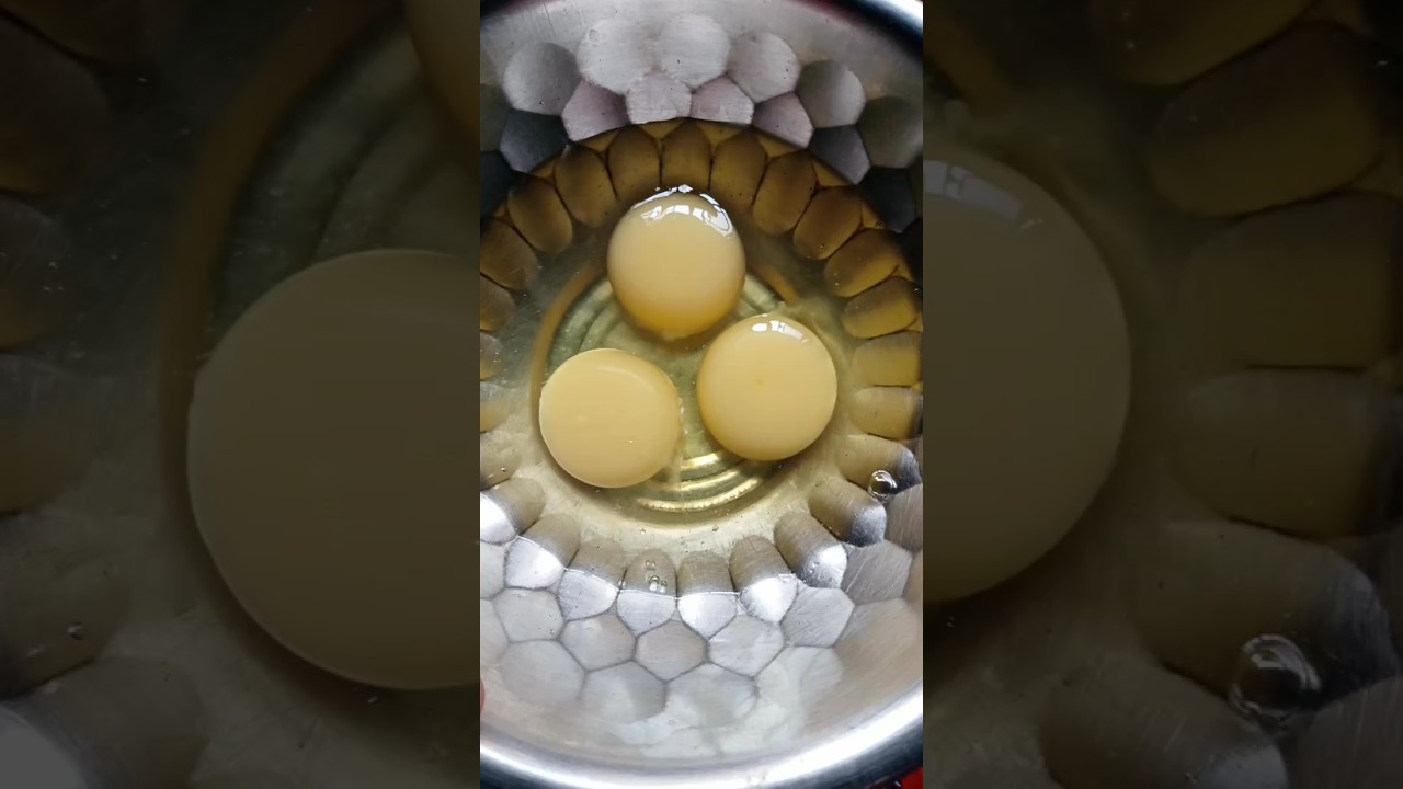 New trike se banaye egg bhujri recipes 😋😋😋 