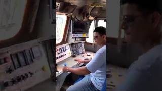 This Is How a Loco Pilot Blows the WAP-7 Horn 🚂🔥#hornet #wap7 #indiantrainsimulator