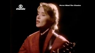 Suzanne Vega : &quot;Marlene On The Wall&quot; (1985) • Official Music Video • HQ Audio • Lyrics Option