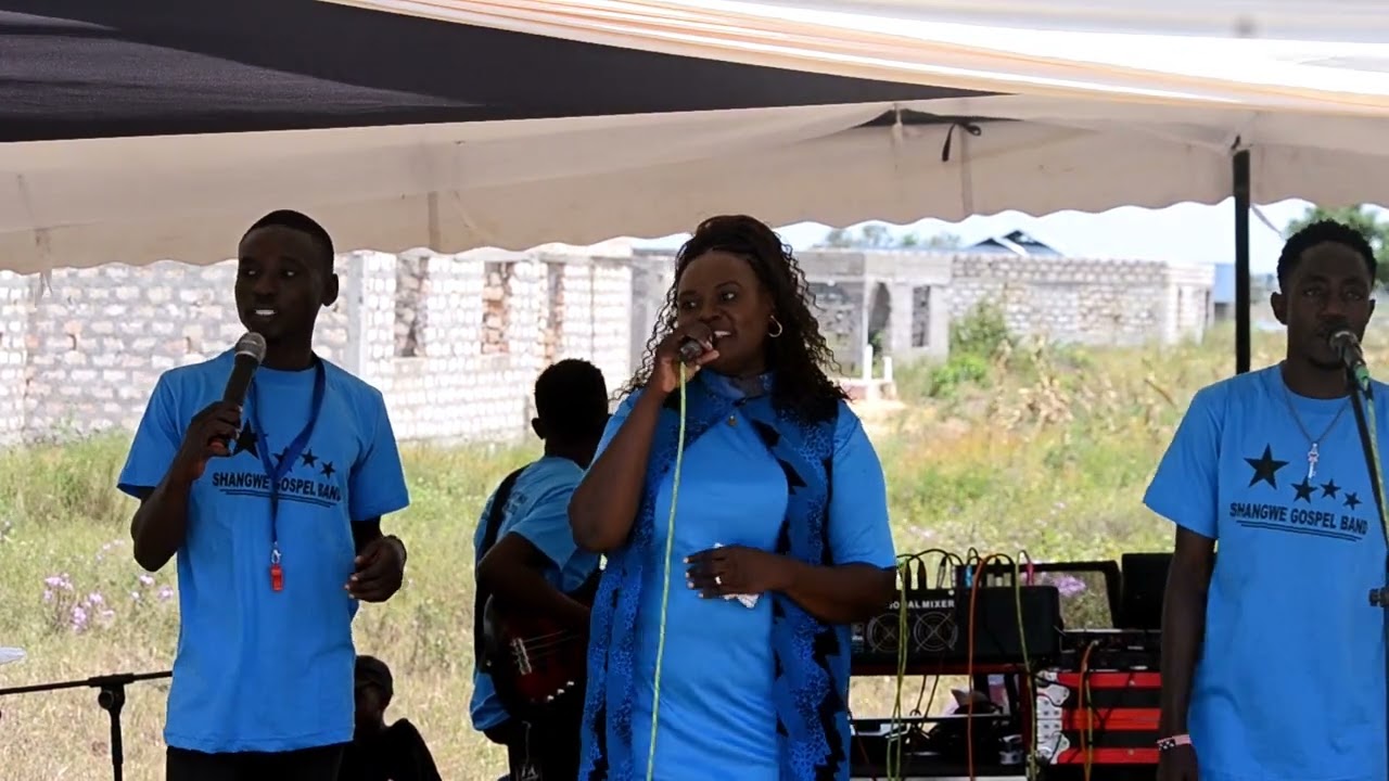 SHANGWE GOSPEL BAND | MWAVUMBO WEDDING