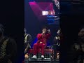 Quando o Bruno Mars canta "Let's Get It On", o mundo simplesmente para. ❤️🔥🌹✨