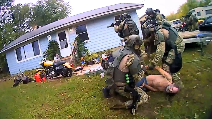 5 Cops Shot as Minnesota Raid Turns into Chaos
