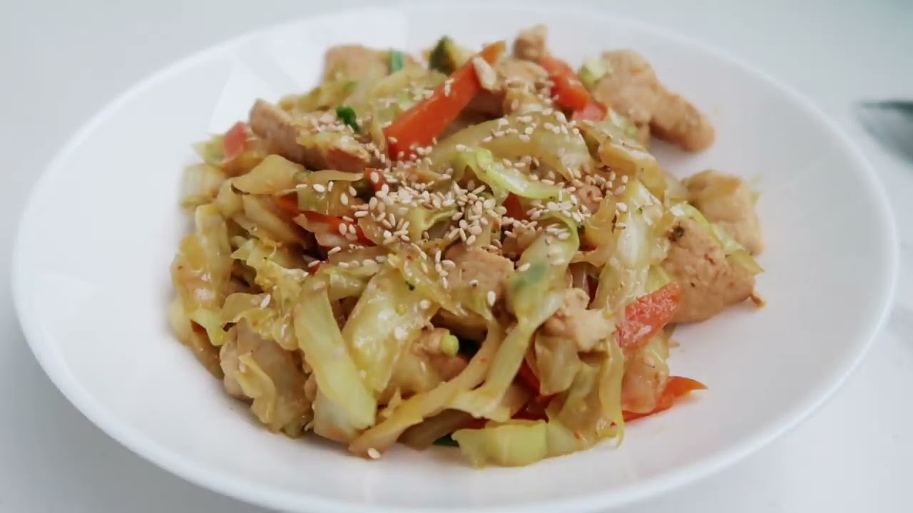 Pratik Akşam Yemeği İçin Tavuklu Salata ve Yemek Tarifleri