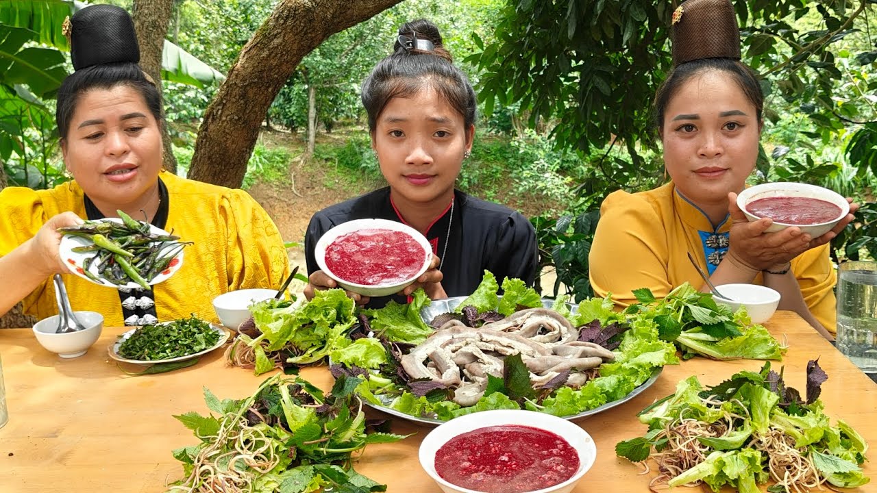 Mâm Tiết Canh Lòng Lợn Chào Buổi Sáng Của Em Thảo Bà Béo Và Yêu