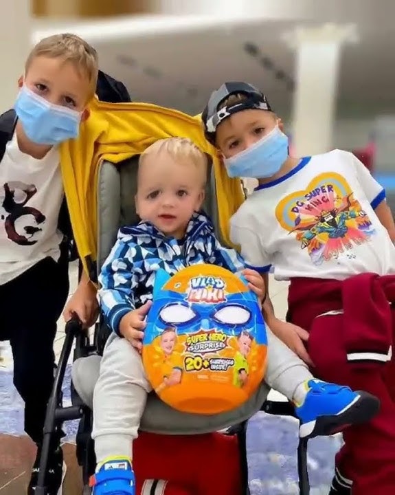 Vlad and Niki ❤️ Baby Chris #shorts  #tiktok