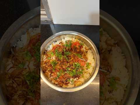 Veg biryani bana k galati toh nahi kar di #shortsfeed #shorts #youtubeshorts #youtube #trending