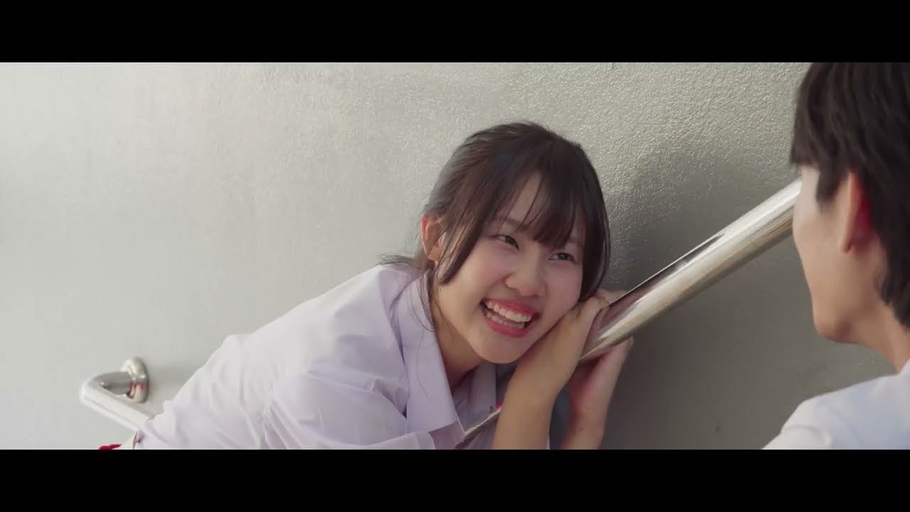 GEEJES - เพื่อนไม่ควรรักกัน [Official MV]