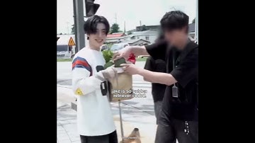 2 golden retrievers in this video #enhypen #jake #enhypenjake #simjaeyun #kpop