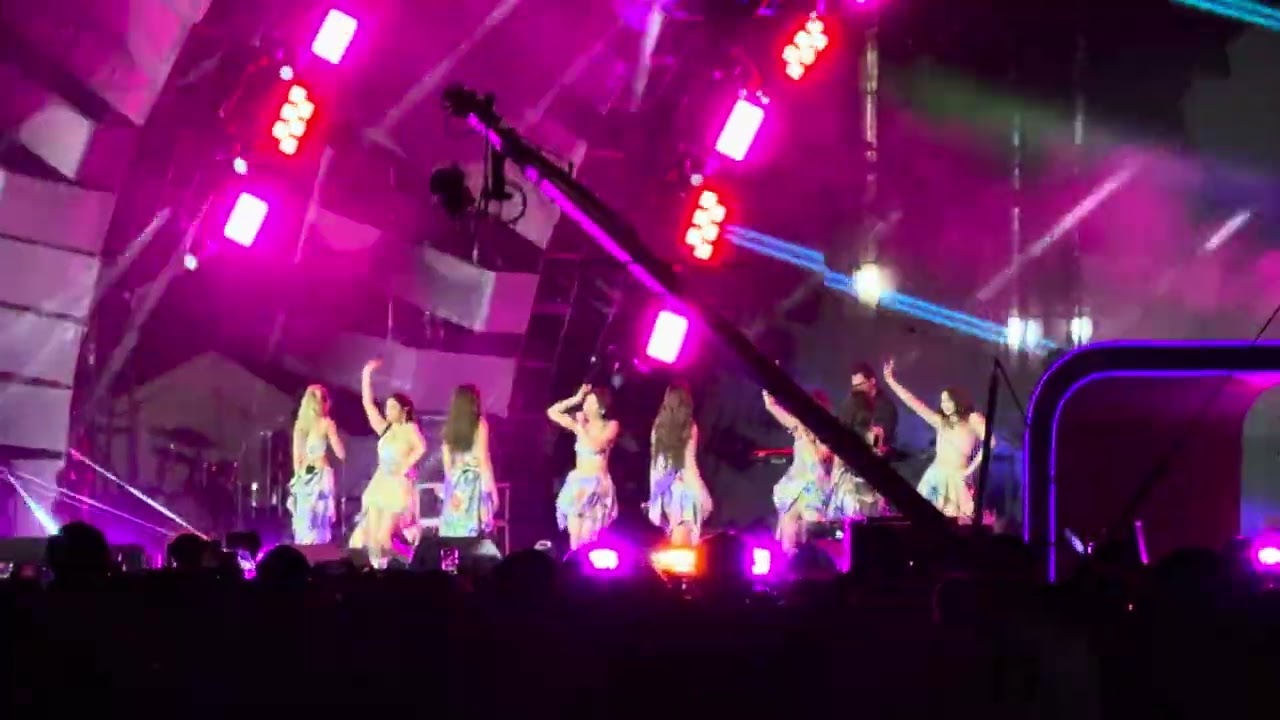 I FEEL GOOD - BINI @ WONDERFUL MOMENTS MUSIC FESTIVAL 260208