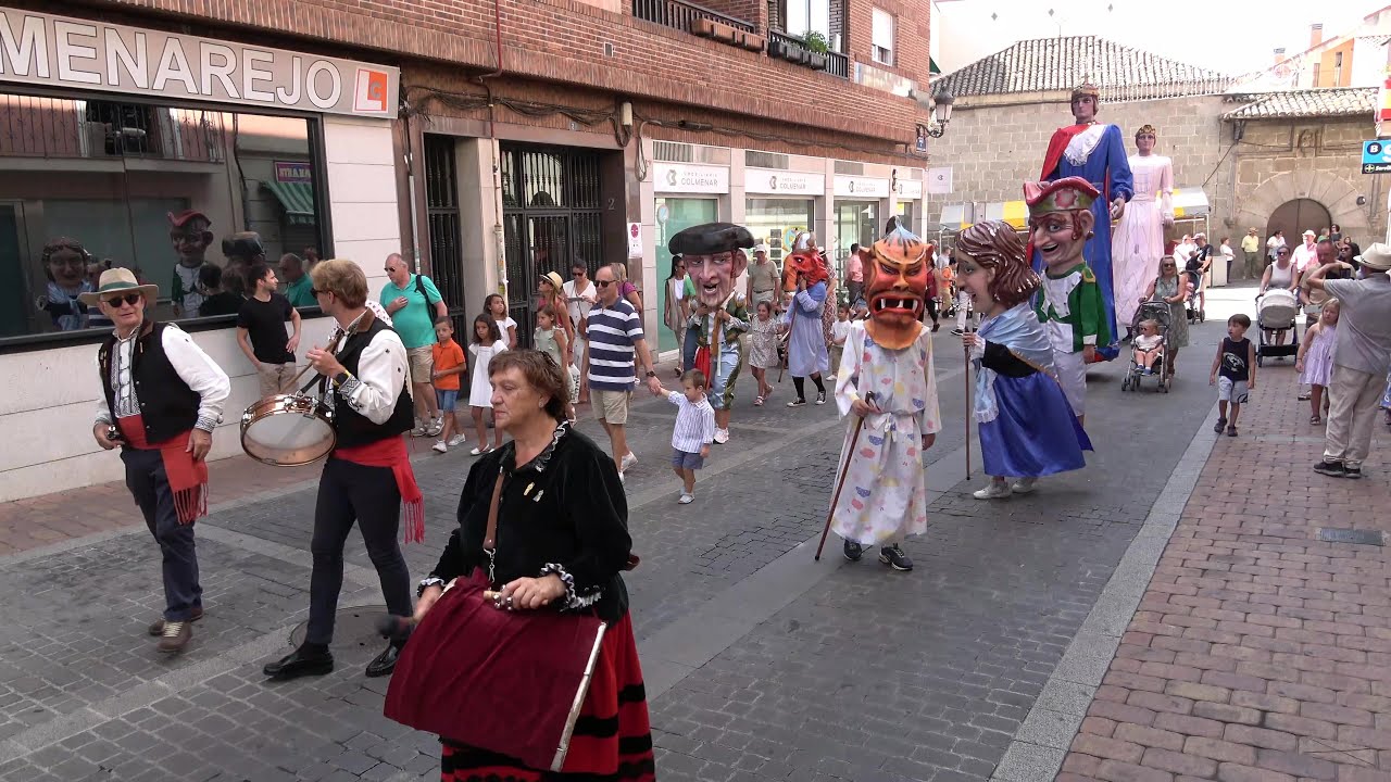 Agrupación de Dulzainas, Gigantes y Cabezudos de Colmenar Viejo (Madrid)