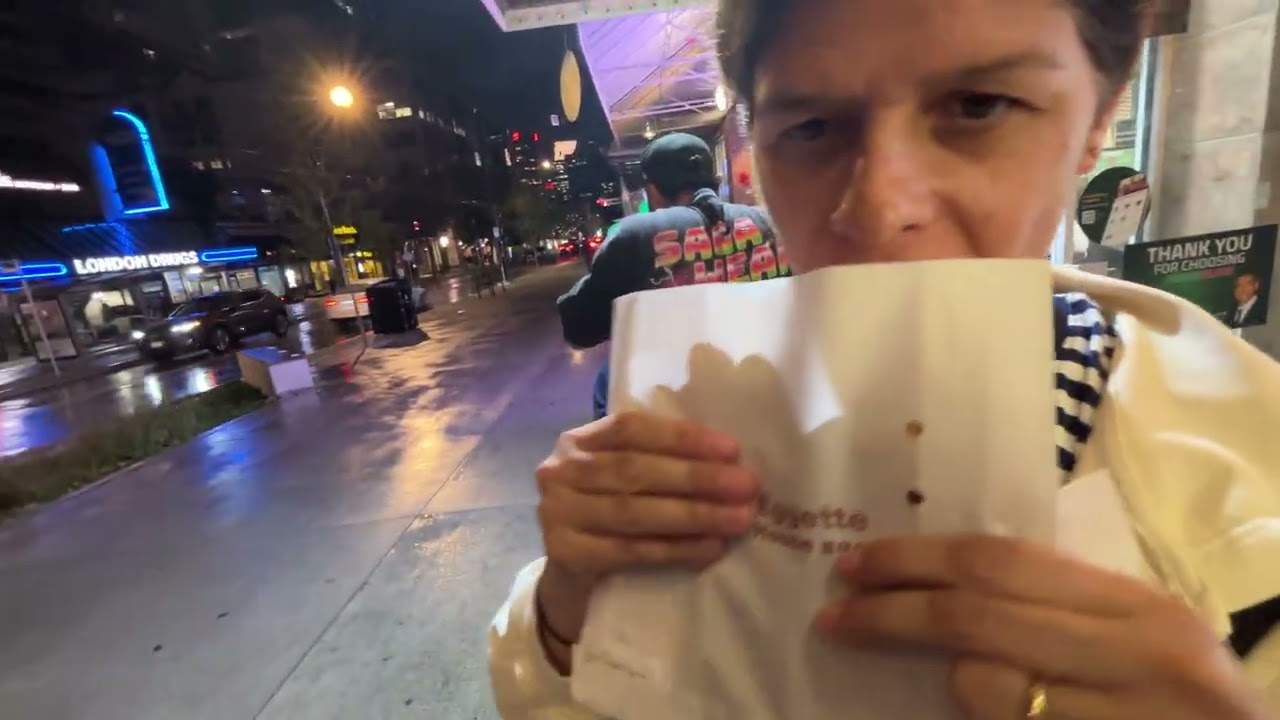 Eggette House (Robson) best hong-kong style egg waffles | VIAJE VANCOUVER