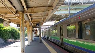 JR南小樽駅 2番線 札幌行普通列車(キハ201系使用)到着→発車