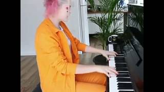 Famous Laura Gilbert fan film:) Profile