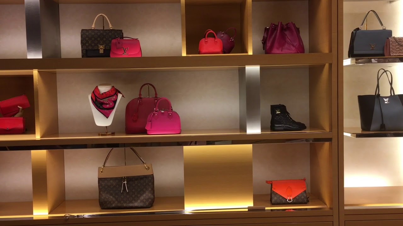 Inside Louis Vuitton Las Vegas - YouTube