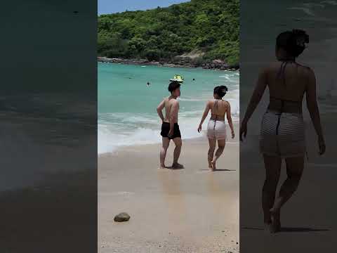 Pattaya, Koh Llan Beach, beauty and her boyfriend | 芭提雅,格兰岛海滩,美女和她男朋友