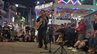 #SENTUHAN BOB THE BUSKERS