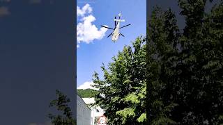 Pristanek Policijskega Helikopterja Na Heliportu Sb Jesenice