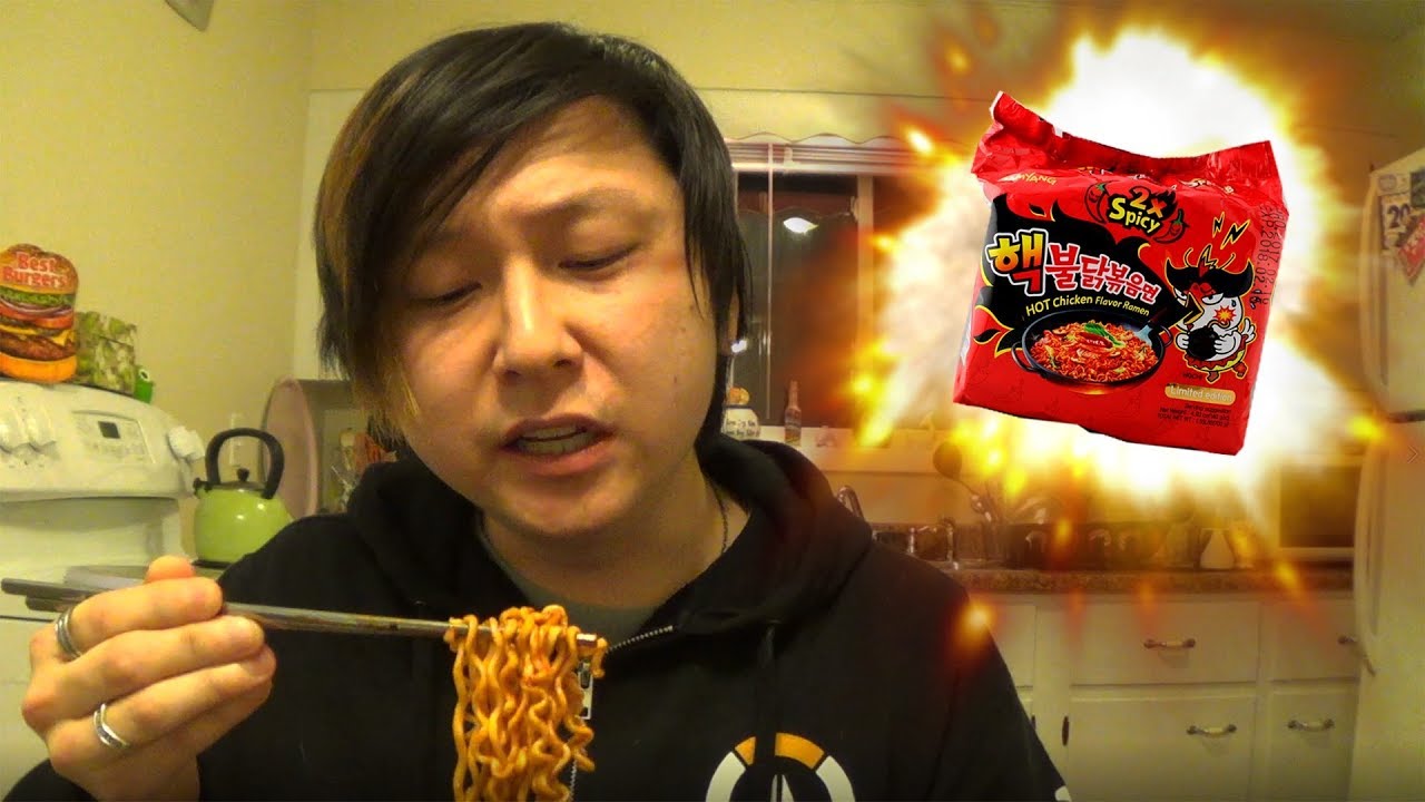 EATING 2X SPICY KOREAN BULDAK BOKKEUM MYUN | Sunbaegly