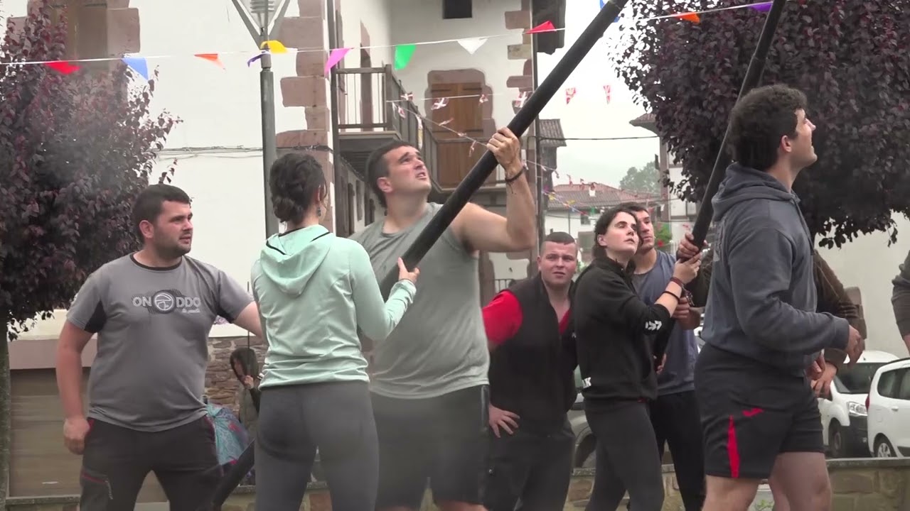 BESTAK 2024 ARIZKUN I TXUPINAZOA I TXOPO GORATZEA I BANDERA DANTZA