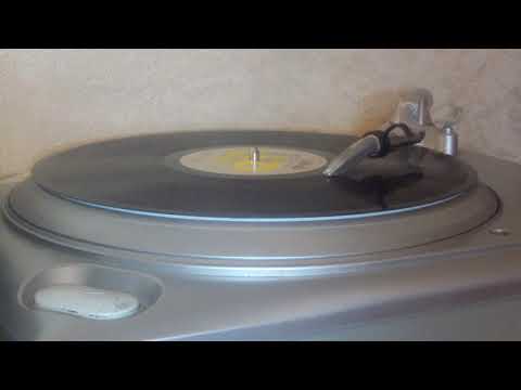 UB40 - Impossible Love ( Dep International 1989 ).