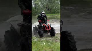 BRP Renegade 1000 XMR и BRP OUTLANDER 1000 XMR через брод