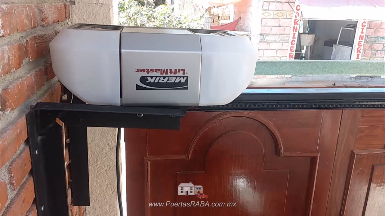 Abre Puertas Merik MyQ 7511 Operando Puerta Plegadiza Puertas